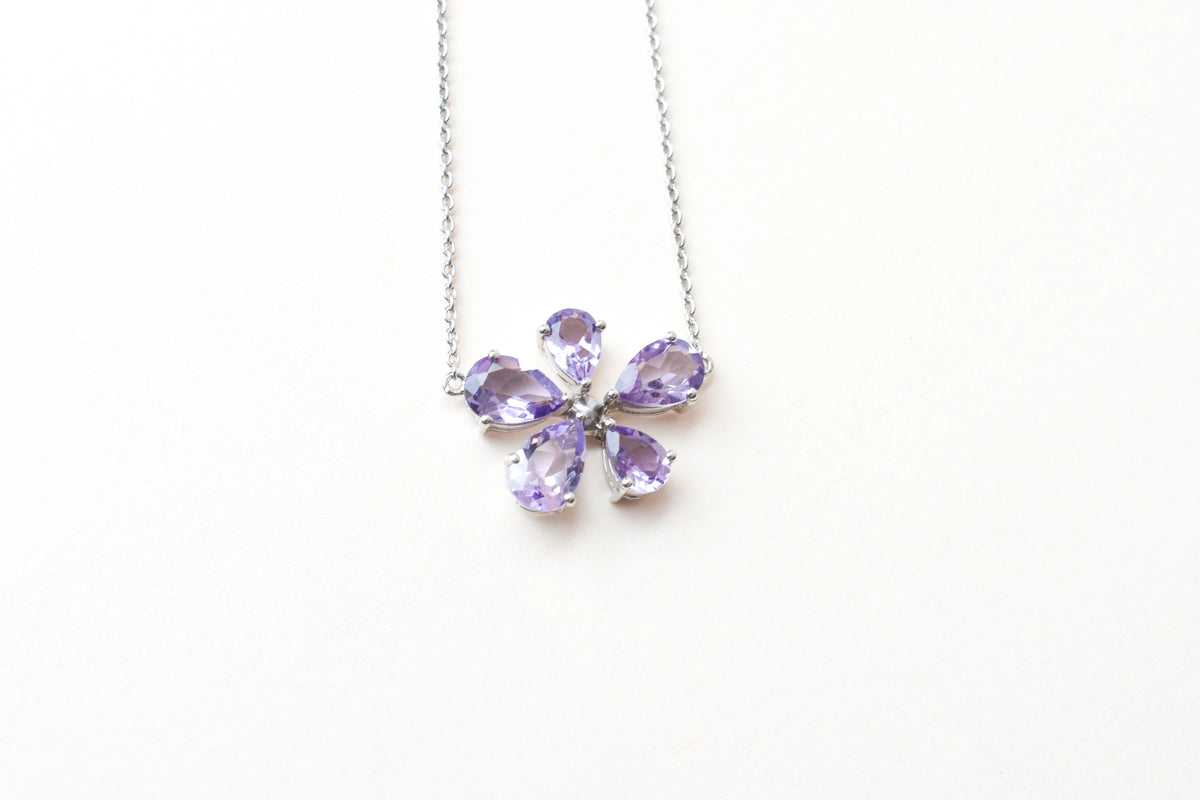 Amethyst Flower Necklace in 925 Silver | Pear-Cut Petals