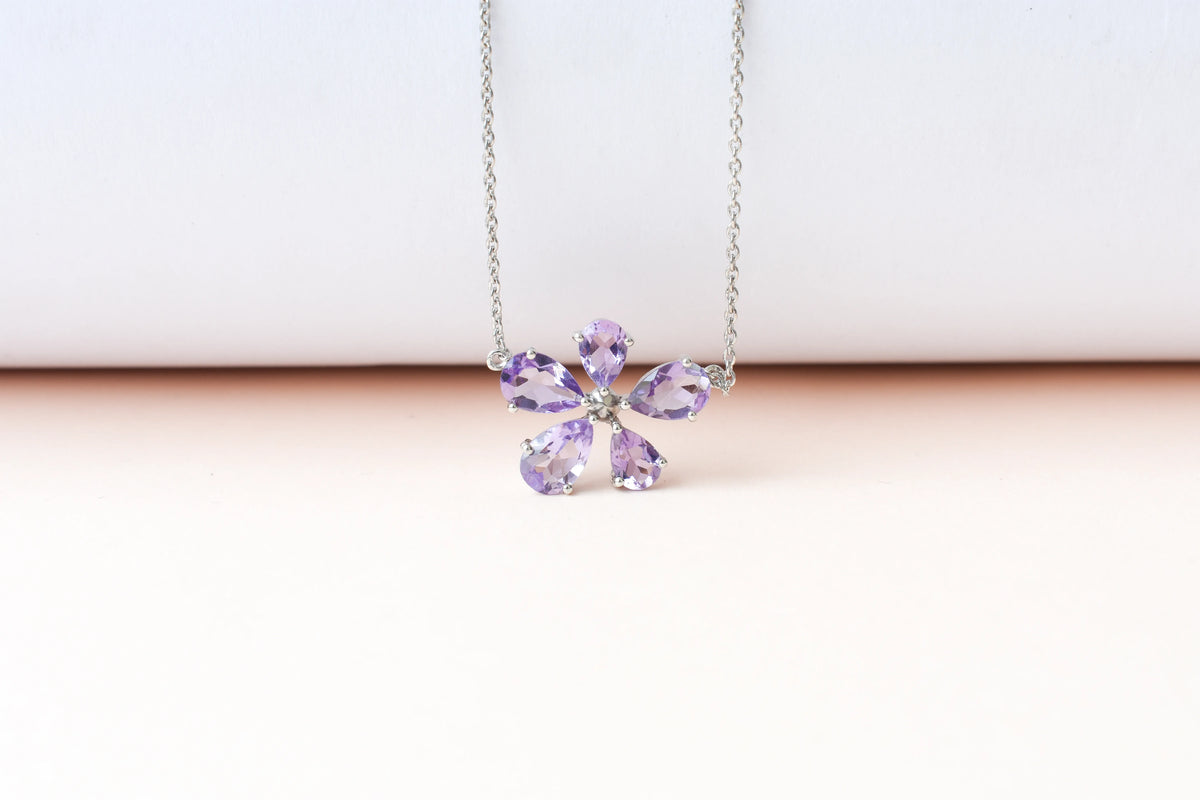 Amethyst Flower Necklace in 925 Silver | Pear-Cut Petals