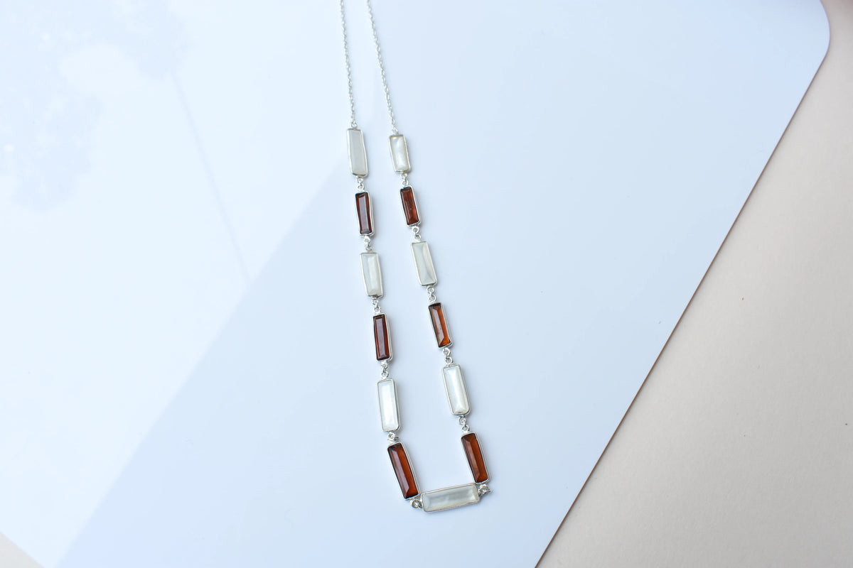 Hessonite Mother of Pearl Necklace in 925 Silver | Station Design