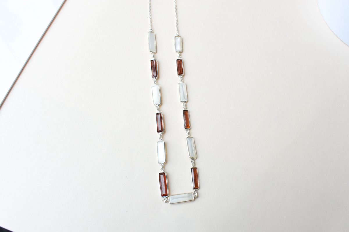 Hessonite Mother of Pearl Necklace in 925 Silver | Station Design