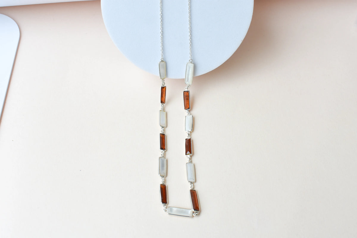 Hessonite Mother of Pearl Necklace in 925 Silver | Station Design