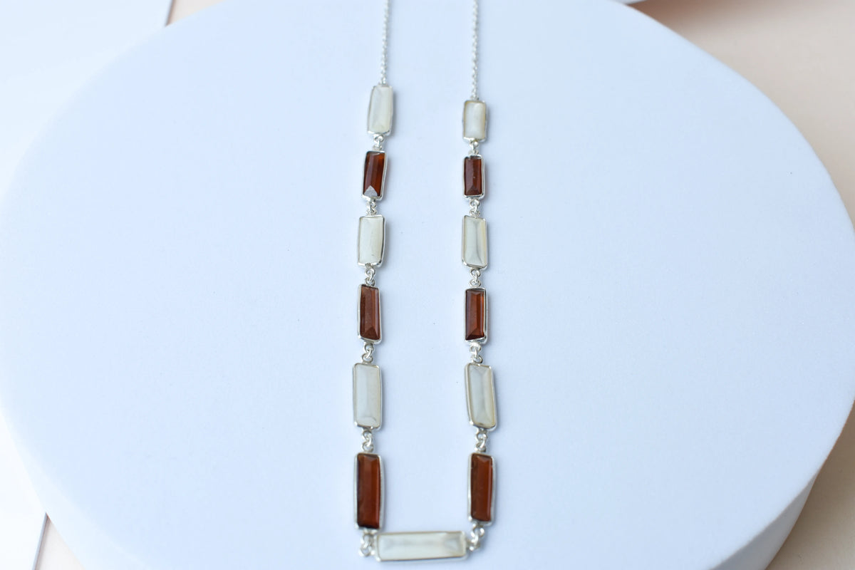 Hessonite Mother of Pearl Necklace in 925 Silver | Station Design