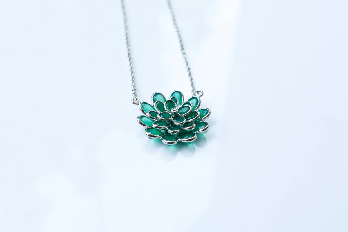 Green Onyx Flower Pendant Necklace in Silver
