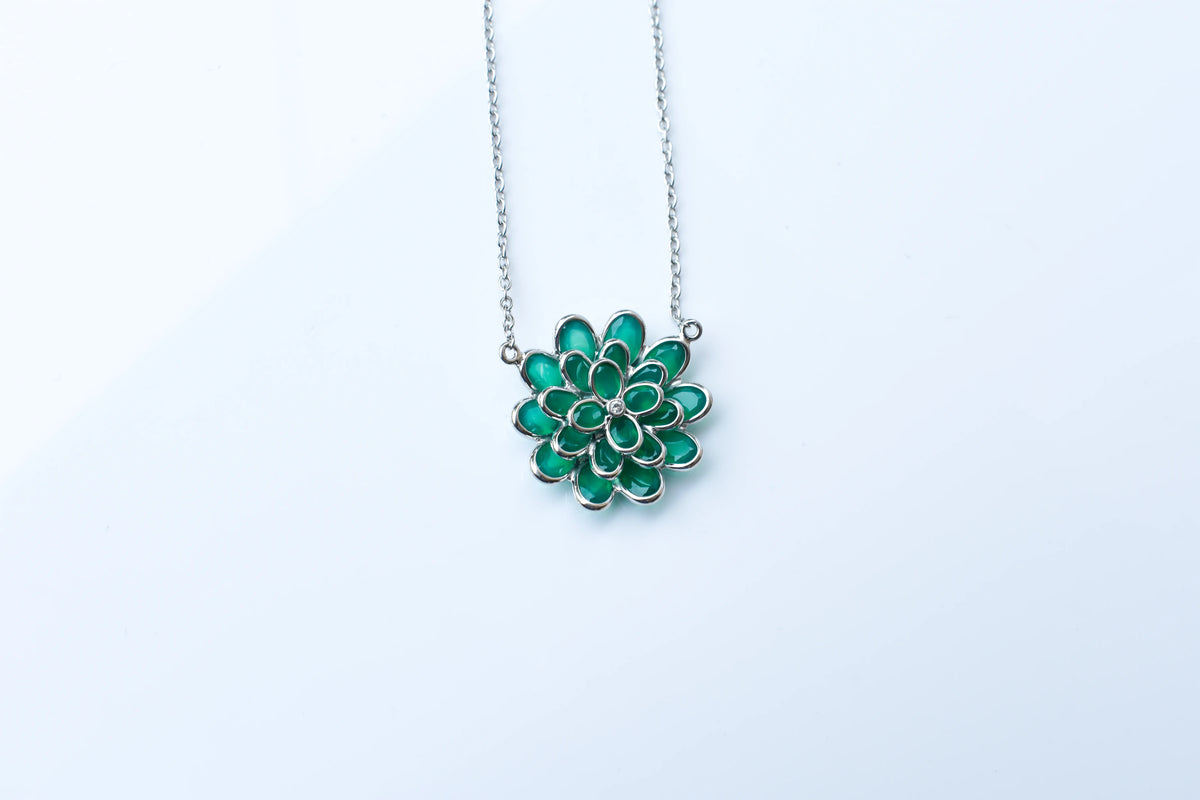 Green Onyx Flower Pendant Necklace in Silver