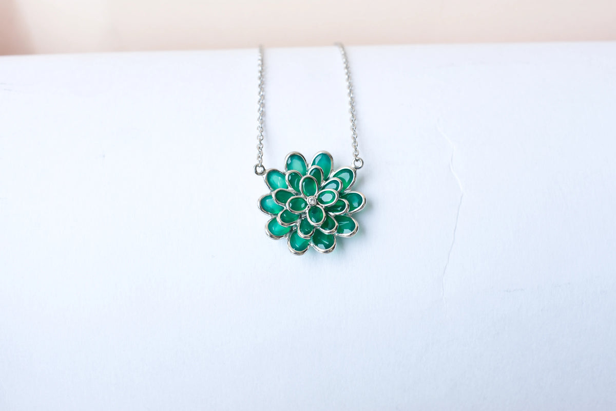 Green Onyx Flower Pendant Necklace in Silver