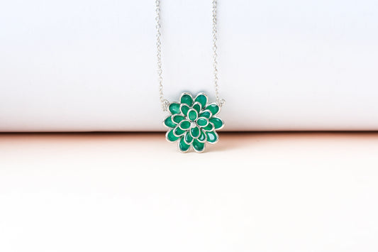 Green Onyx Flower Pendant Necklace in Silver