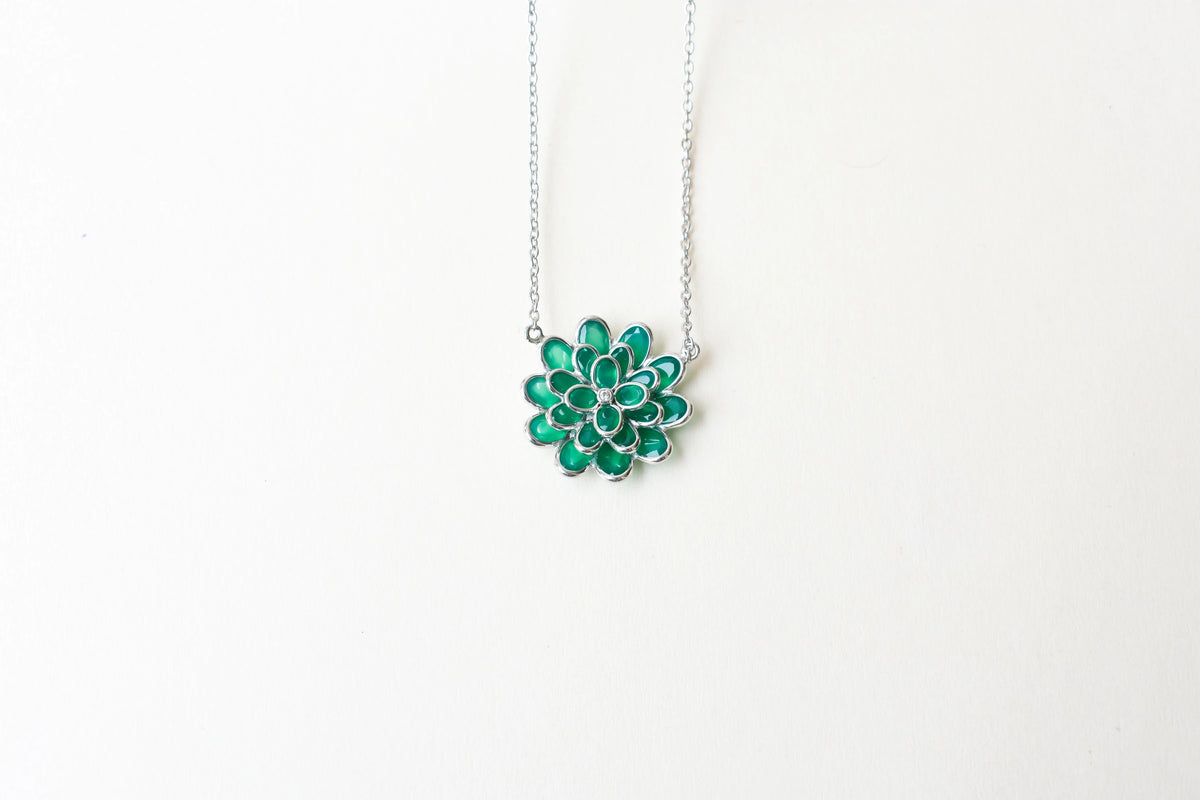 Green Onyx Flower Pendant Necklace in Silver