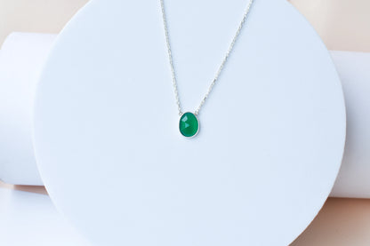 Green Onyx Pendant Necklace in Silver | Oval Solitaire