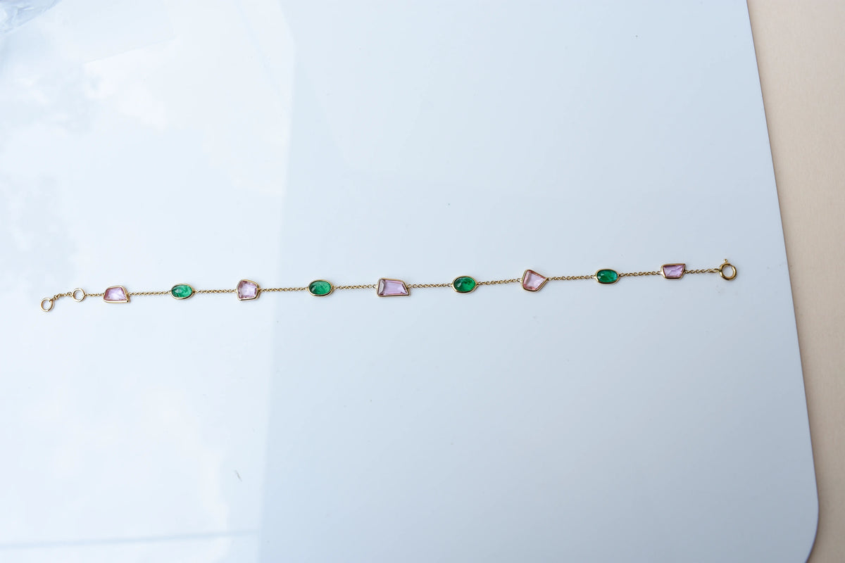 18K gold bracelet with emerald and pink sapphire stations