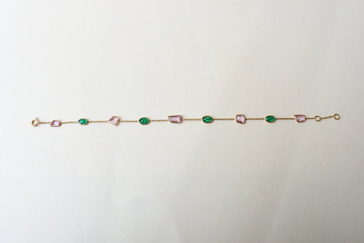 18K gold bracelet with emerald and pink sapphire stations