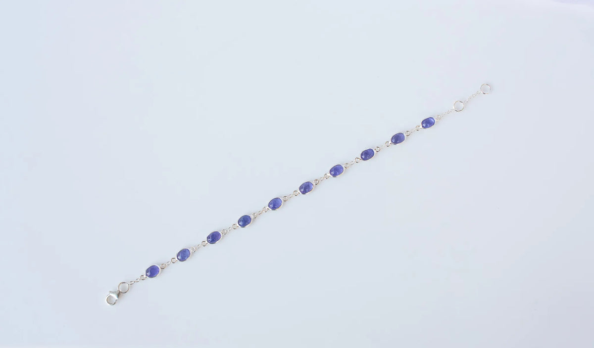 925 silver bracelet with bezel-set oval cabochon tanzanite stones