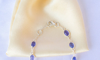 925 silver bracelet with bezel-set oval cabochon tanzanite stones