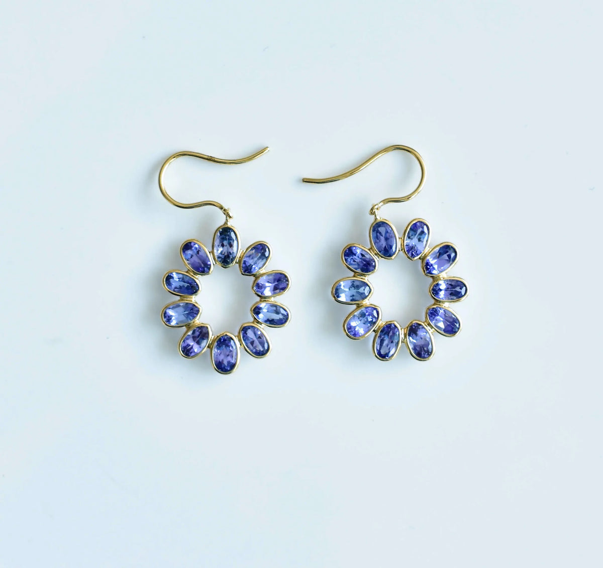 18K gold tanzanite cluster earrings with pear-shaped stones