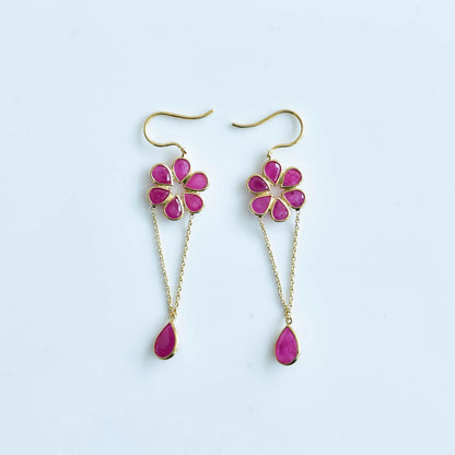 18K gold drop earrings with peridot and opal cabochon
