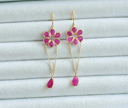 18K gold drop earrings with peridot and opal cabochon