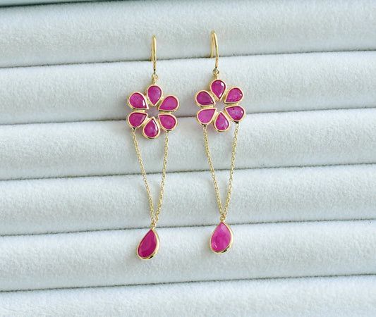 18K gold drop earrings with peridot and opal cabochon