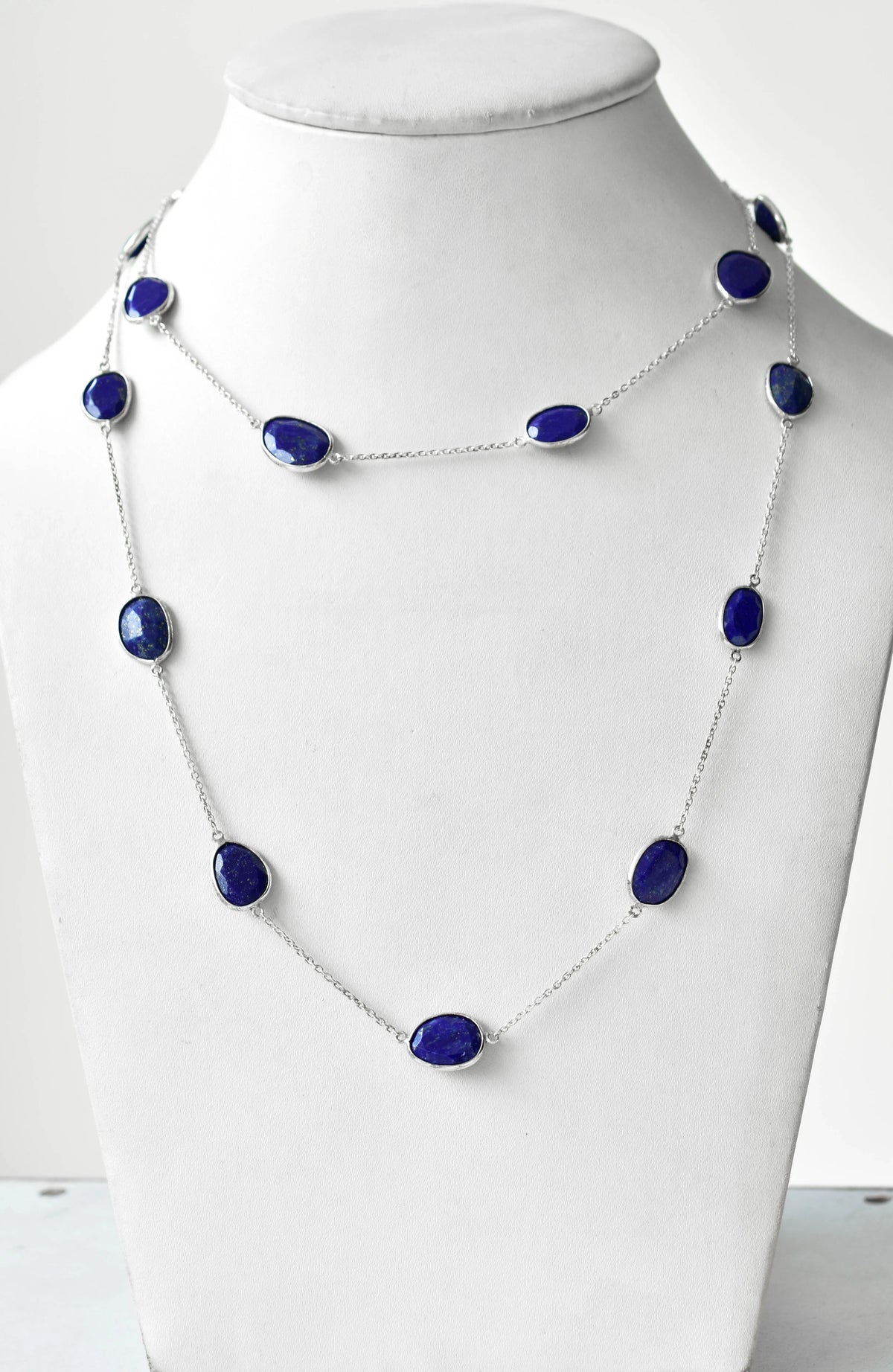 Natural Lapis Lazuli Bezel Chain Necklace in Silver – Handmade Statement Gemstone Jewelry