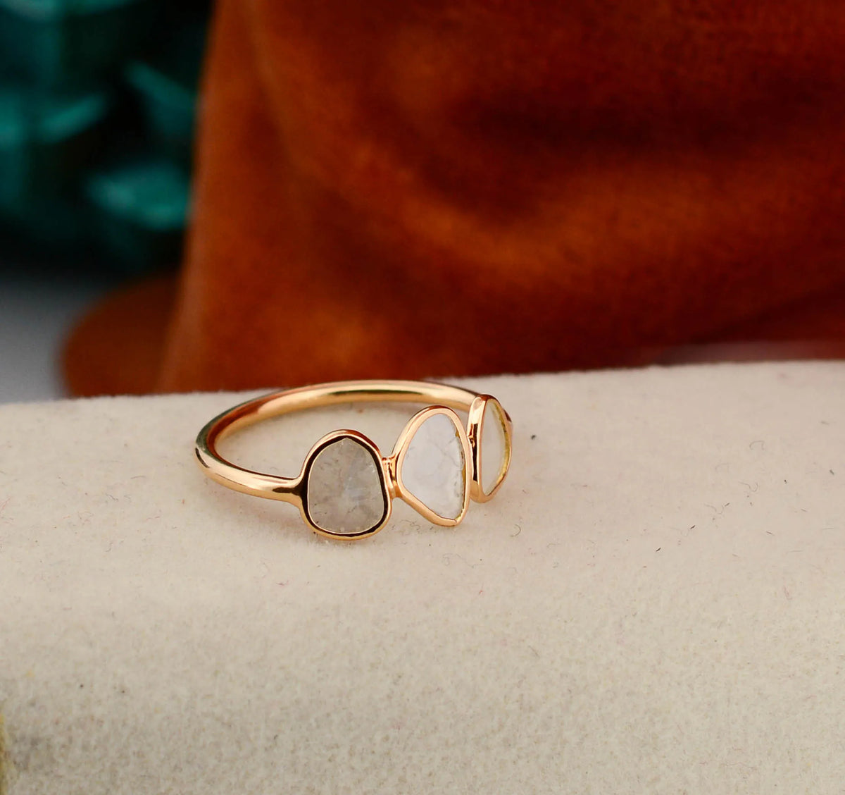 18K gold ring with three bezel-set diamond polki slices