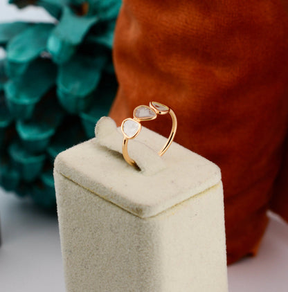 18K gold ring with three bezel-set diamond polki slices