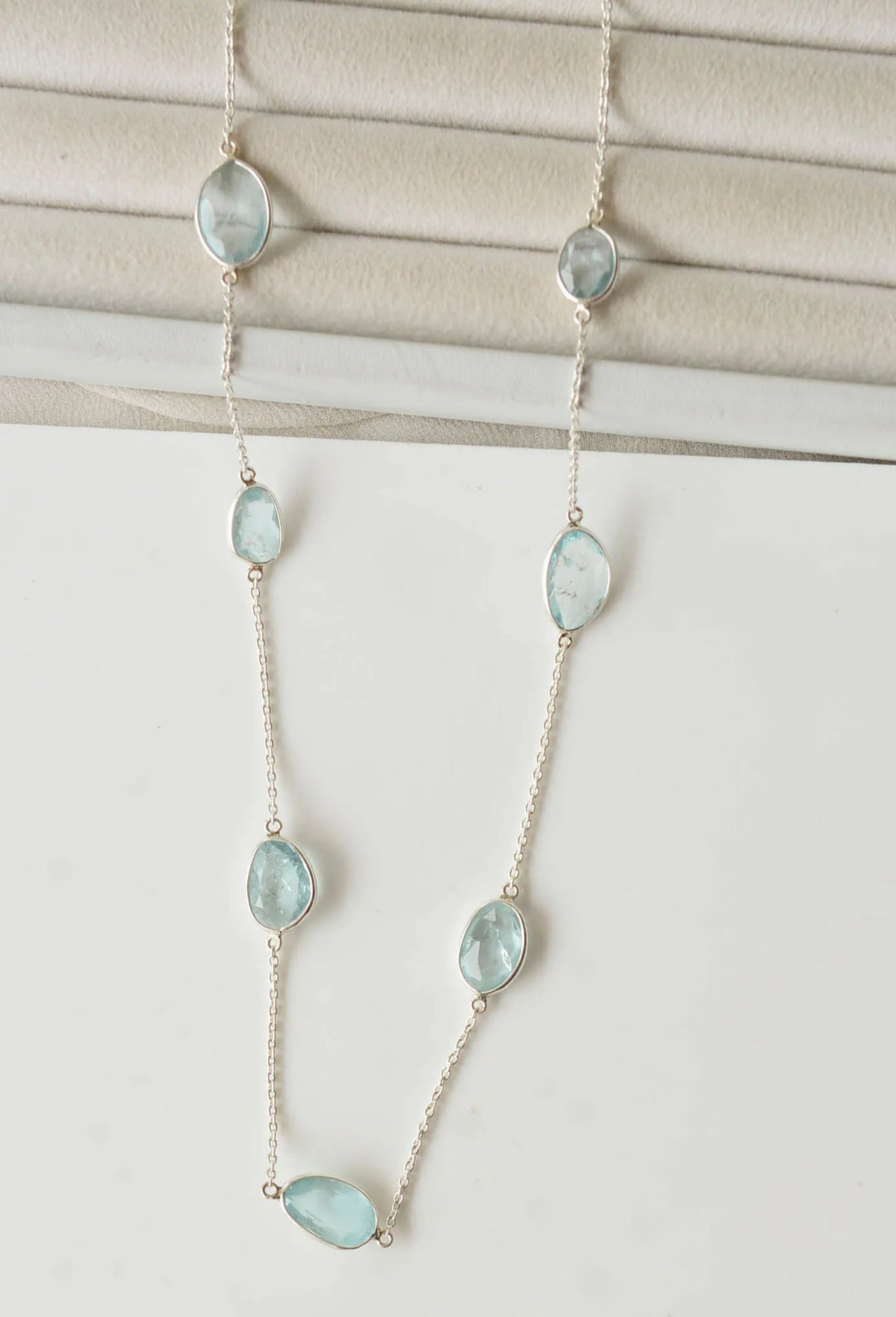 Natural Aquamarine Bezel Chain Necklace in Silver – Handmade Statement Gemstone Jewelry