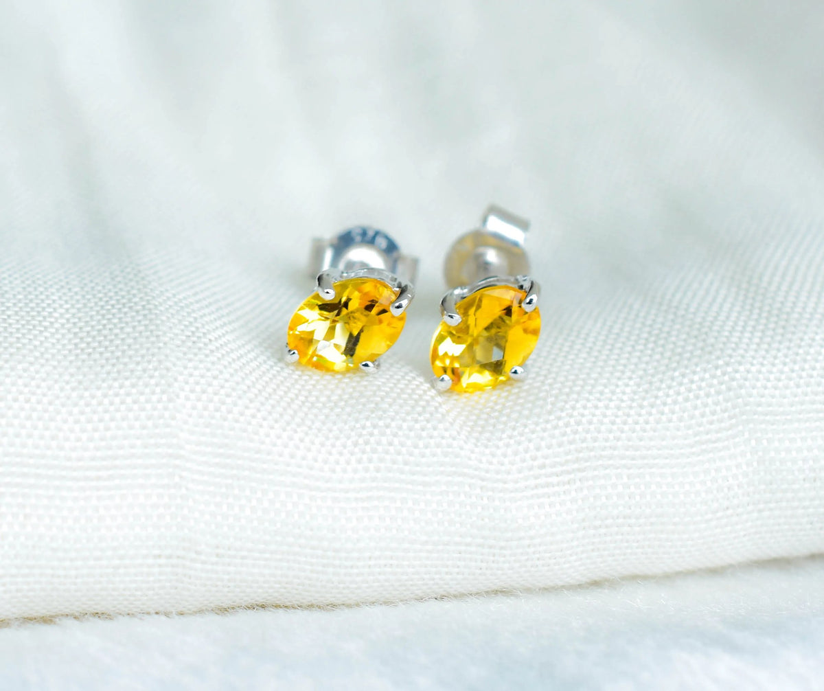 Oval Citrine Stud Earrings in 925 Silver – Sunny Solitaire Gemstone Jewelry