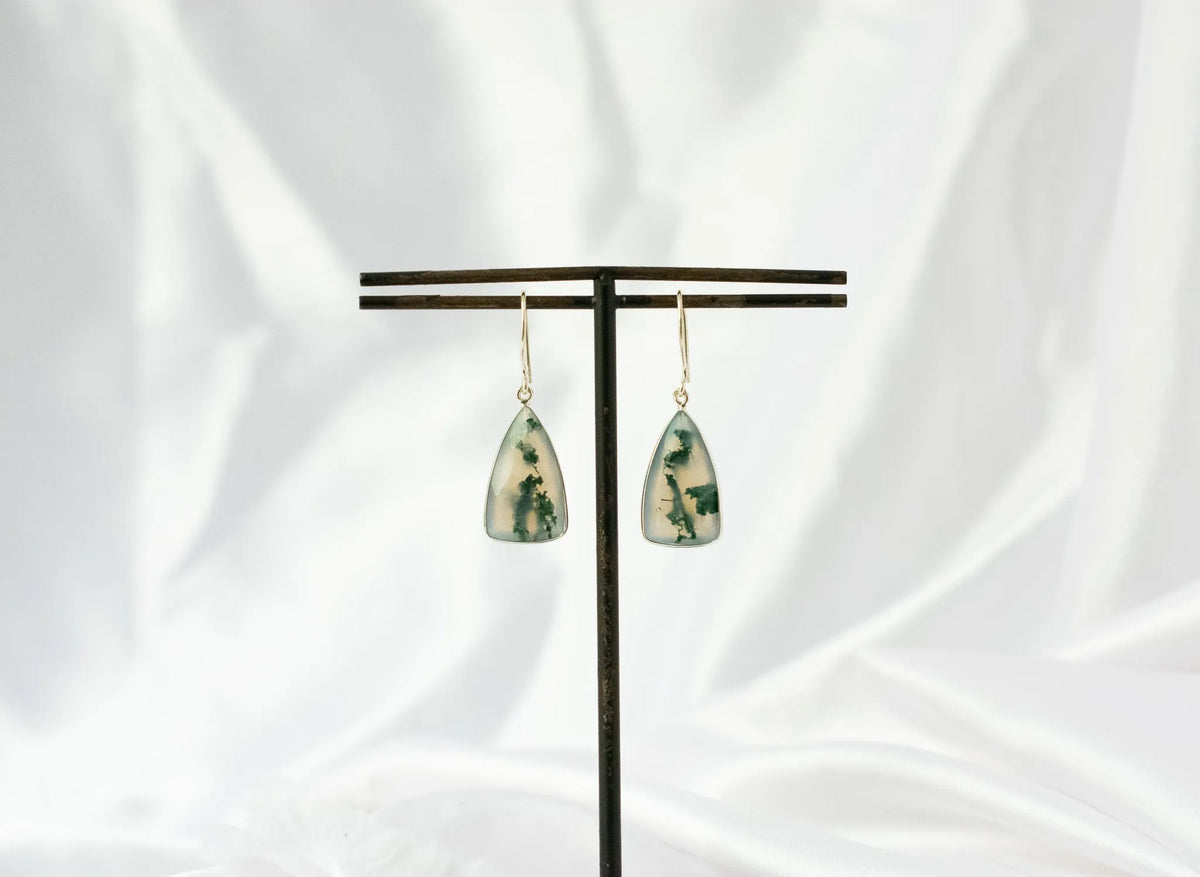 Moss Agate Drop Earrings in 925 Silver – Handmade Nature-Inspired Gemstone Jewelry