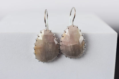 Freeform Sapphire Slice Drop Earrings in 925 Silver – Handmade Rose-Cut Gemstone Jewelry