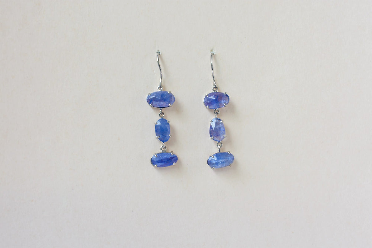Tanzanite Graduated Drop Earrings in 925 Silver – Handmade Statement Gemstone Jewelry
