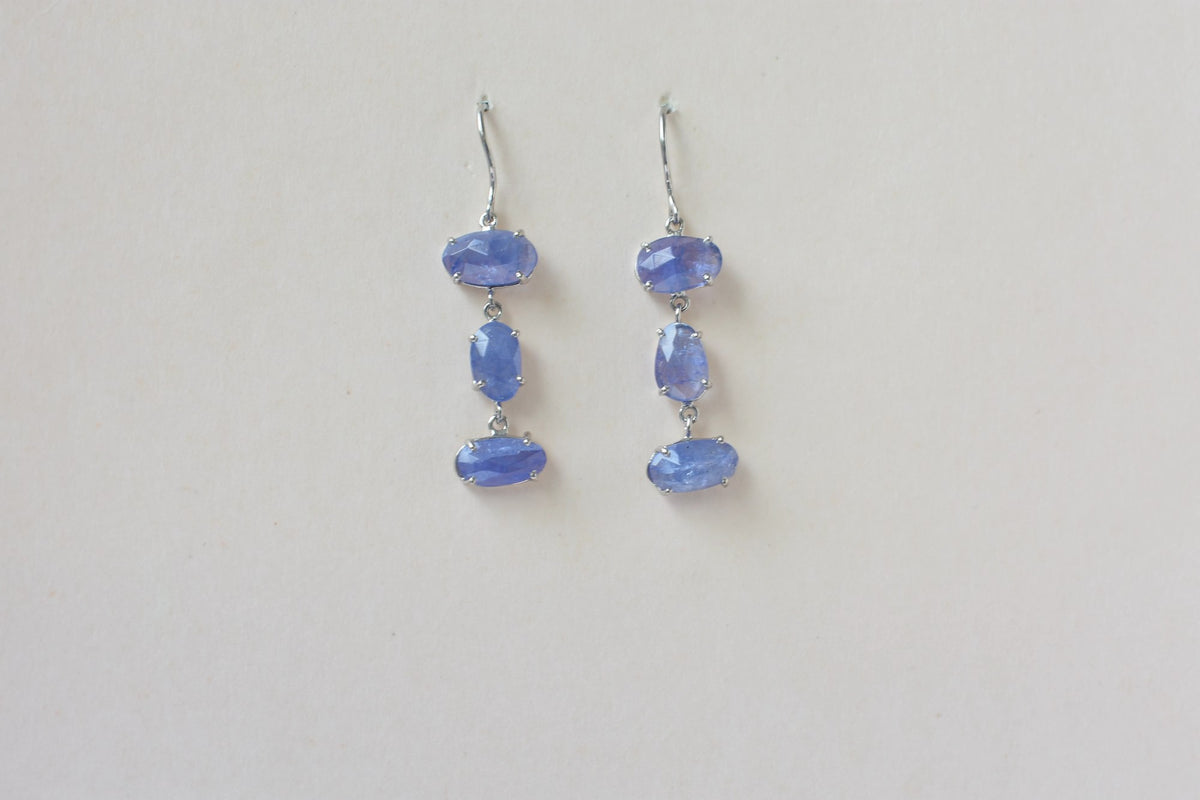Tanzanite Graduated Drop Earrings in 925 Silver – Handmade Statement Gemstone Jewelry