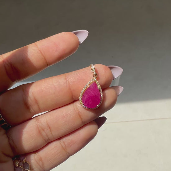 Pear Ruby Diamond Halo Pendant in 18K Gold - process video